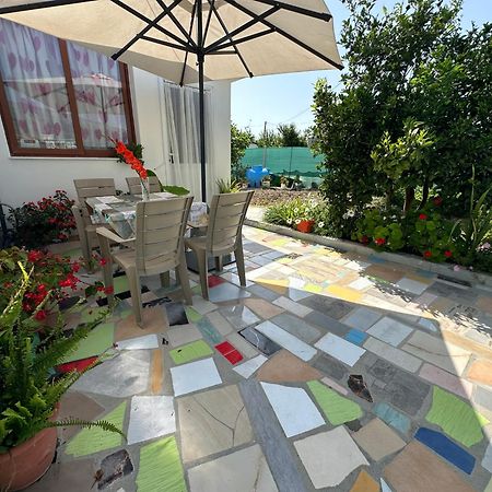 Flower'S Home Orikum Luaran gambar